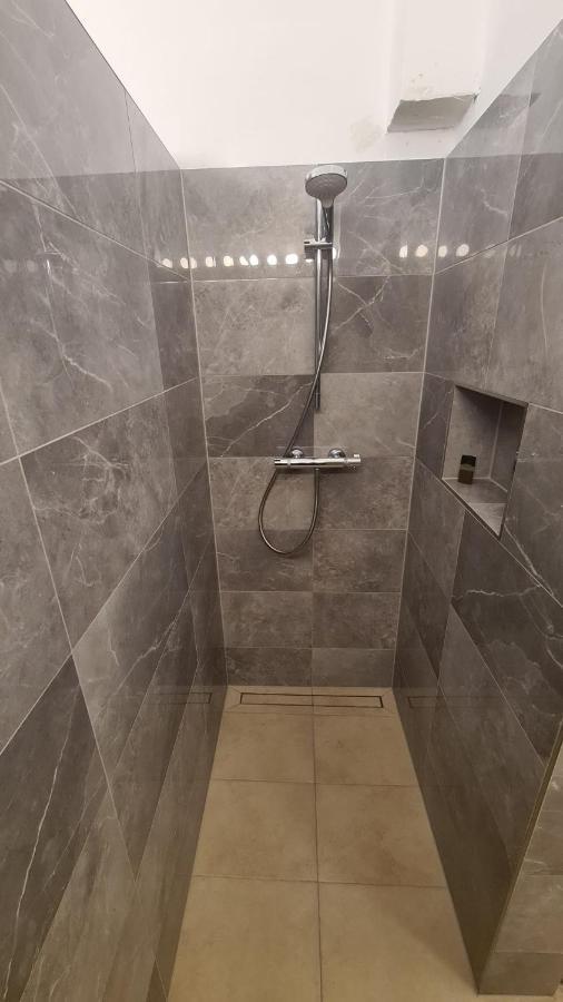 City Apartment Mit Direktzugang Bécs Kültér fotó