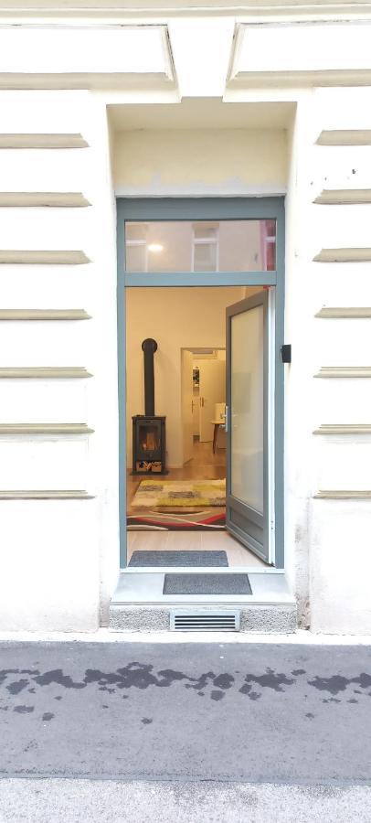 City Apartment Mit Direktzugang Bécs Kültér fotó
