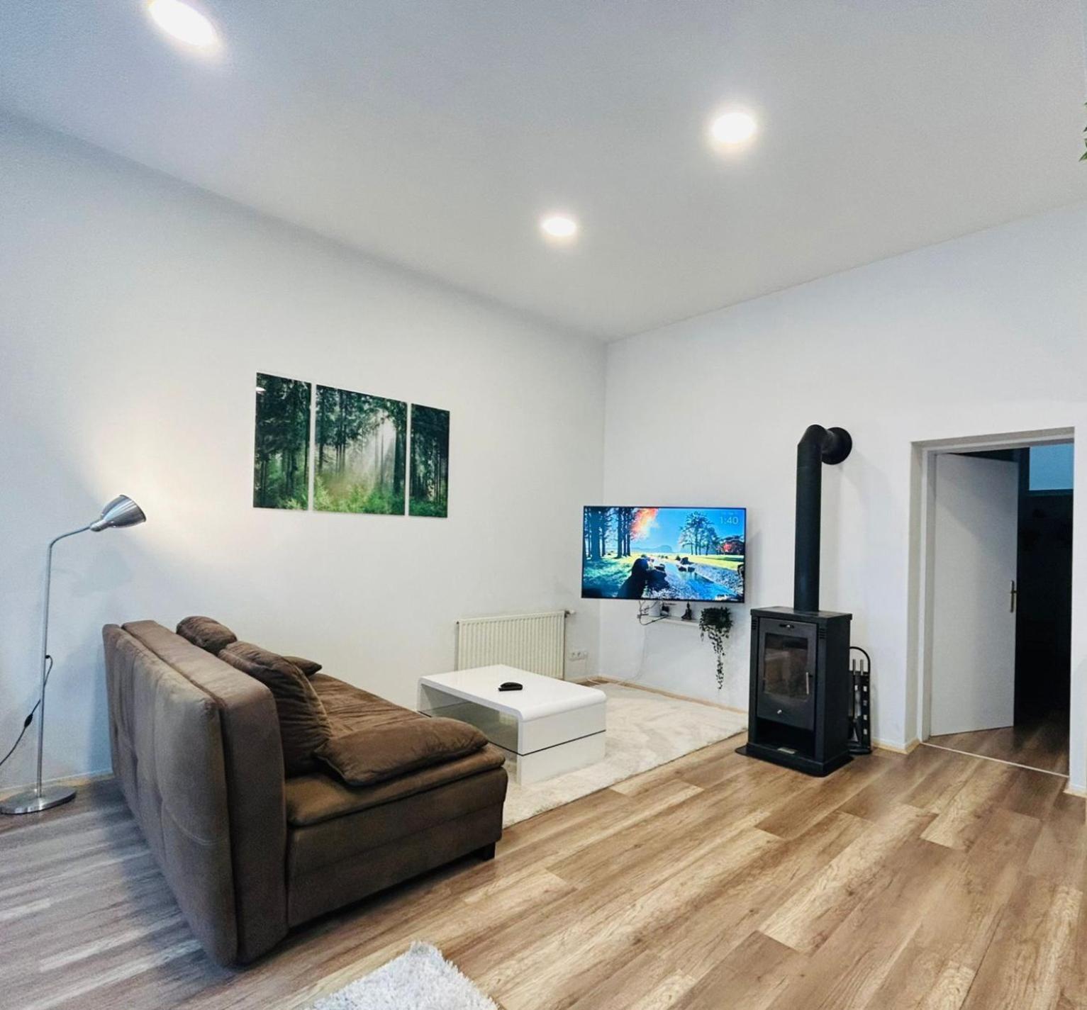 City Apartment Mit Direktzugang Bécs Kültér fotó